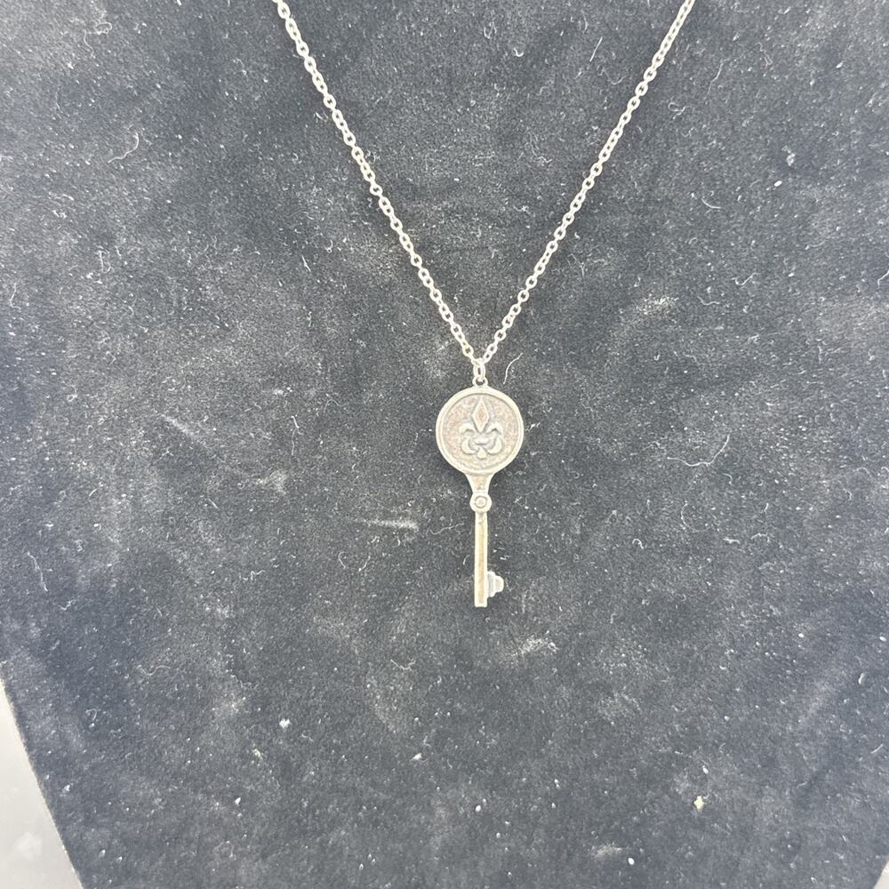 Key Pendant Necklace Silver Tone